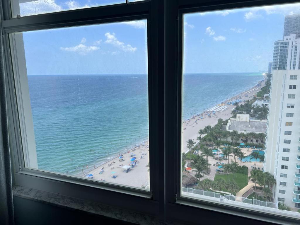 Apartment Atlantic Penthouse: Beachfront Luxury With Ocean Views *