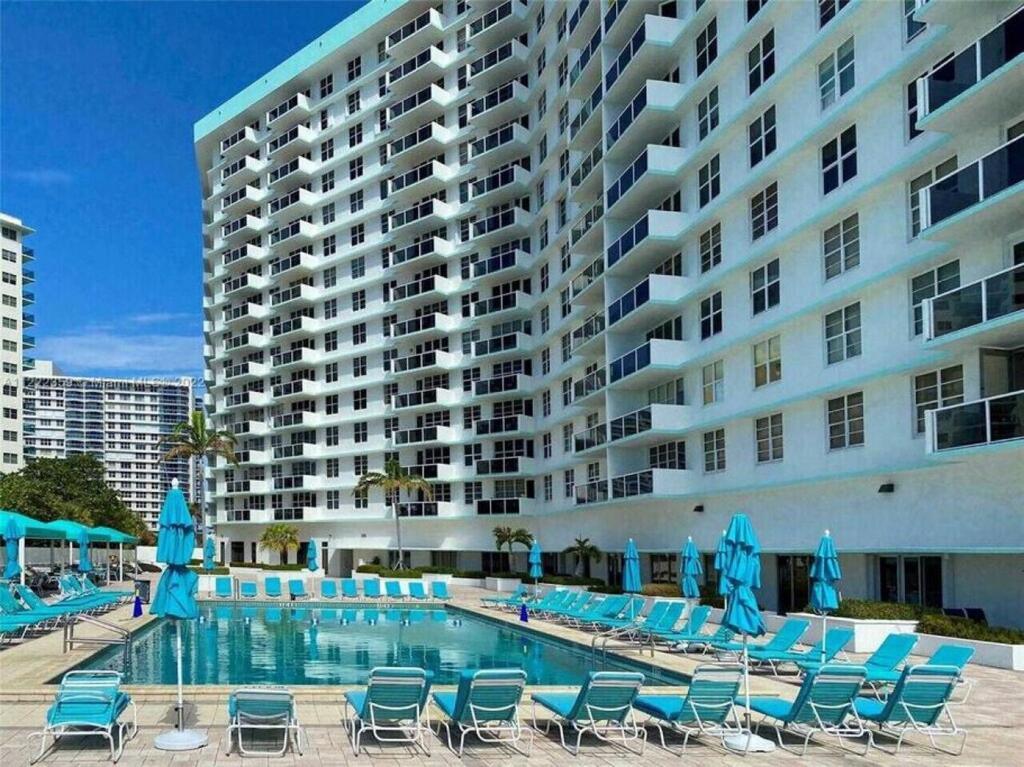 Atlantic Penthouse: Beachfront Luxury With Ocean Views Apartment